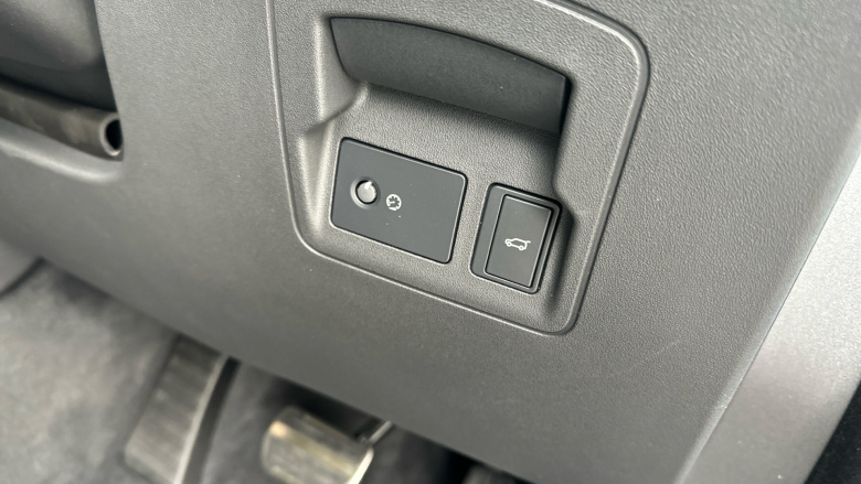 Land Rover Range Rover Velar 2.0 D200 MHEV Dynamic SE 5dr Auto Diesel Estate